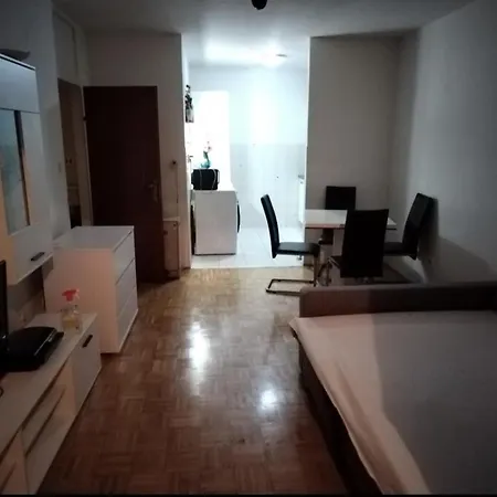 Olymp Apartman * 스플리트